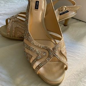 NW/OT Alex Marie Jeweled Kitten Heel